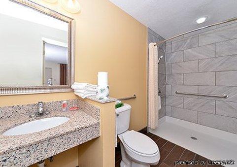 Econo Lodge Bowling Green Buitenkant foto