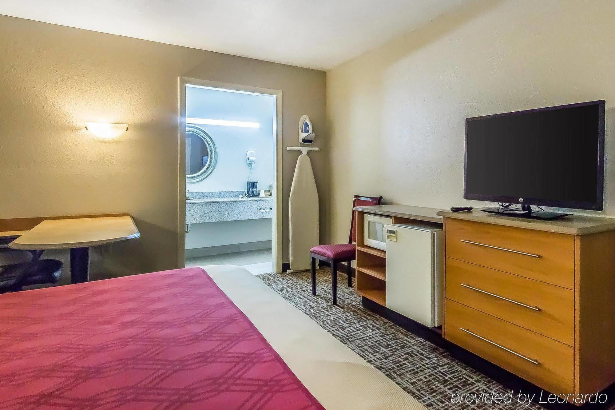 Econo Lodge Bowling Green Buitenkant foto